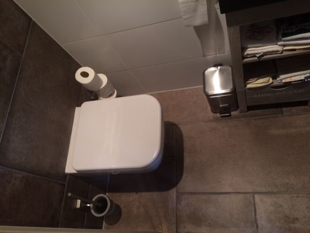Tegelvloer in toilet